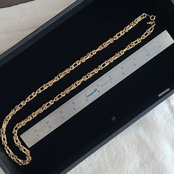 Vintage Crown Trifari - Picture 3 of 4